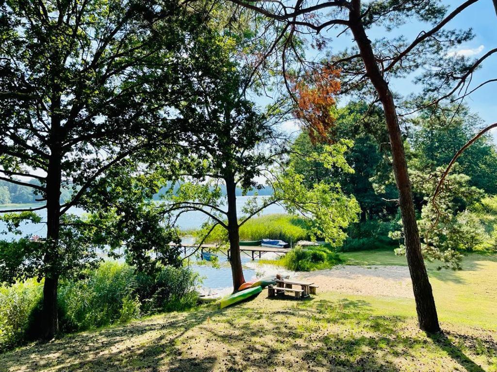 Jw Mazury Domy Wakacyjne Nad Jeziorem-Dom Czapla Waplewo  Luaran gambar
